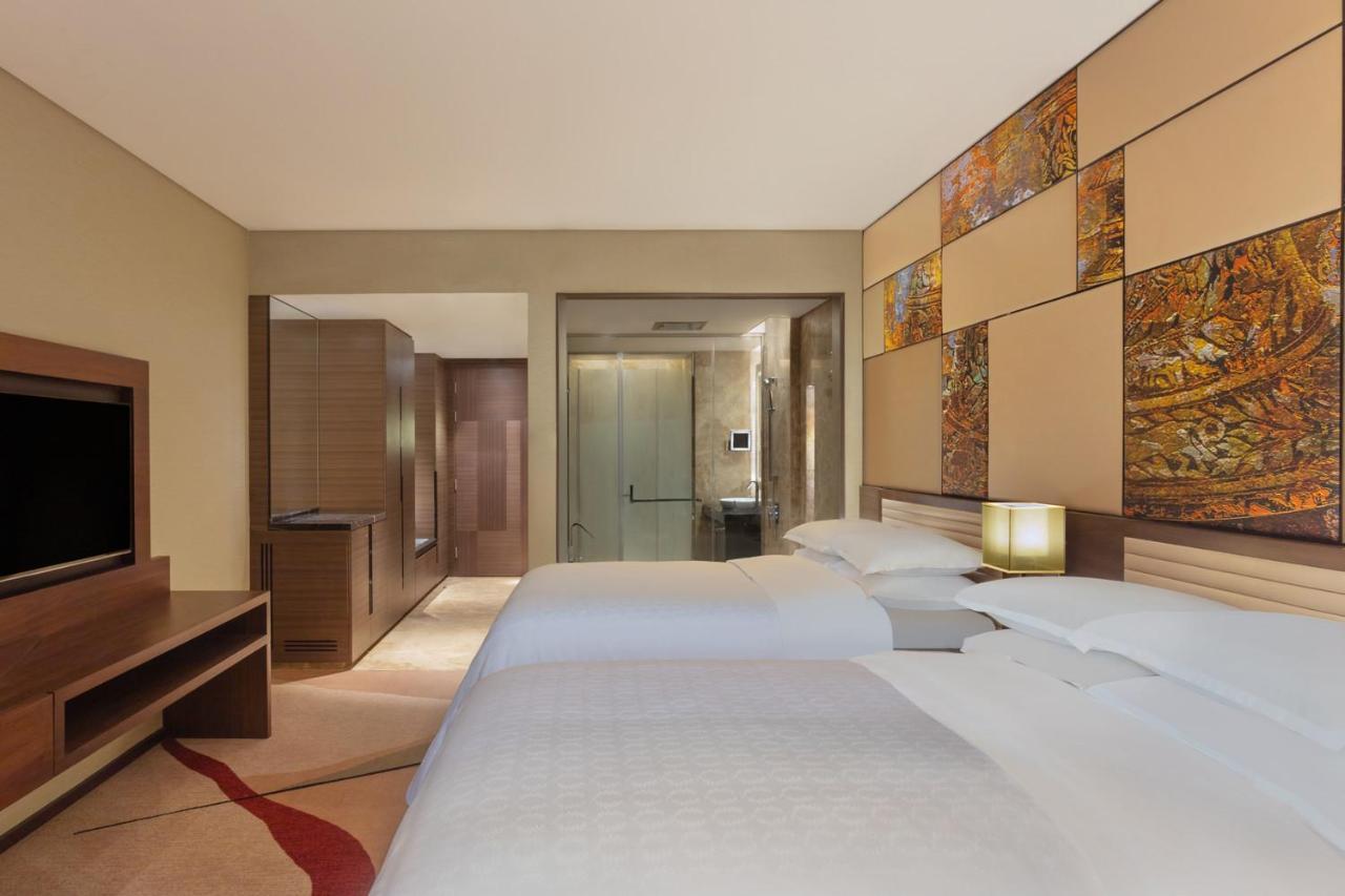 Sheraton Grand Bengaluru Whitefield Hotel & Convention Center Bagian luar foto