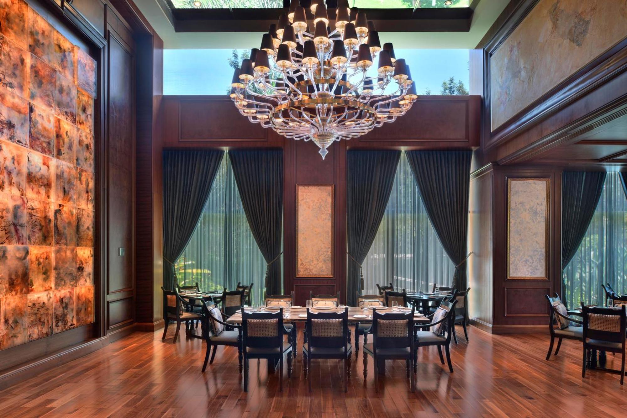 Sheraton Grand Bengaluru Whitefield Hotel & Convention Center Bagian luar foto