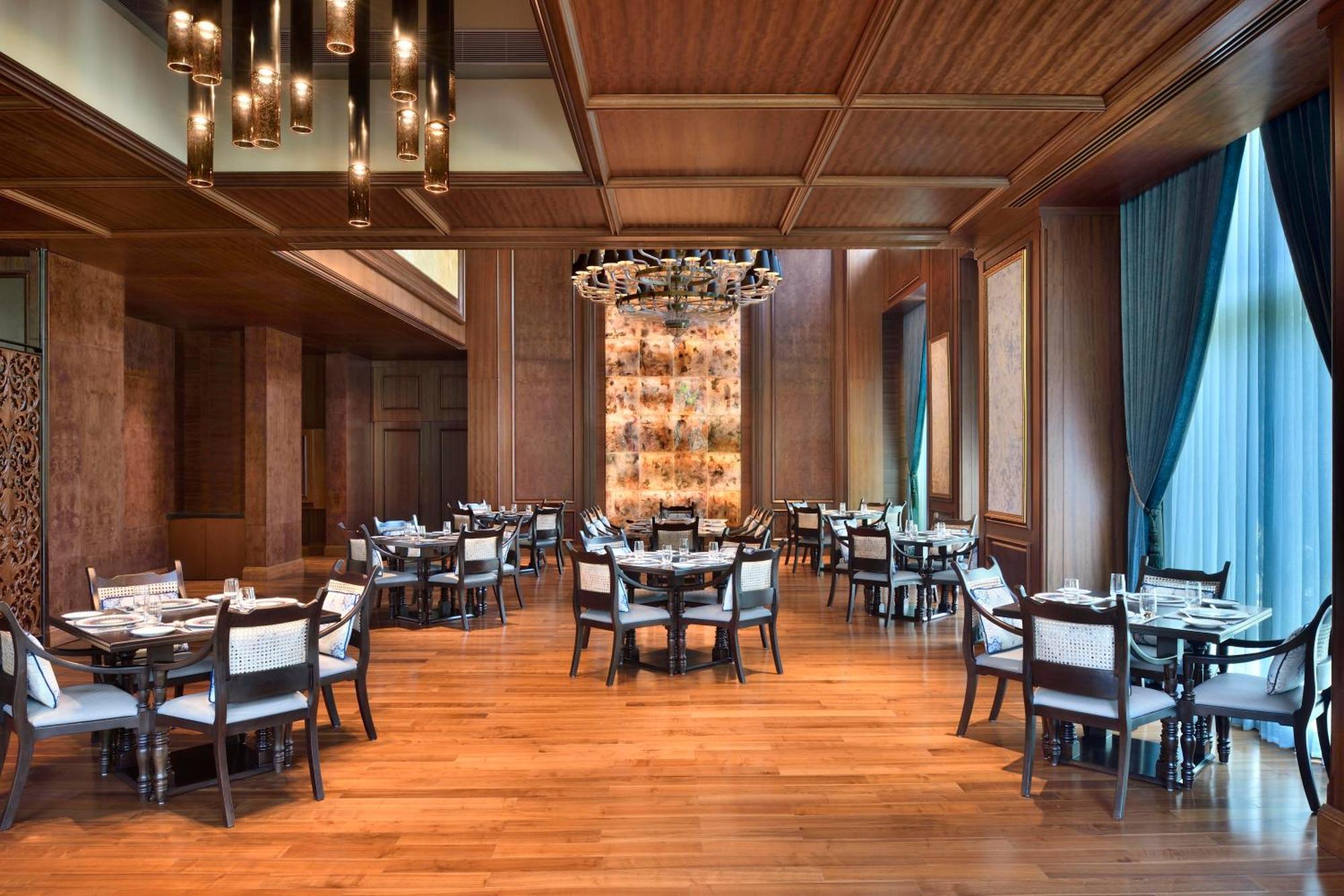 Sheraton Grand Bengaluru Whitefield Hotel & Convention Center Bagian luar foto