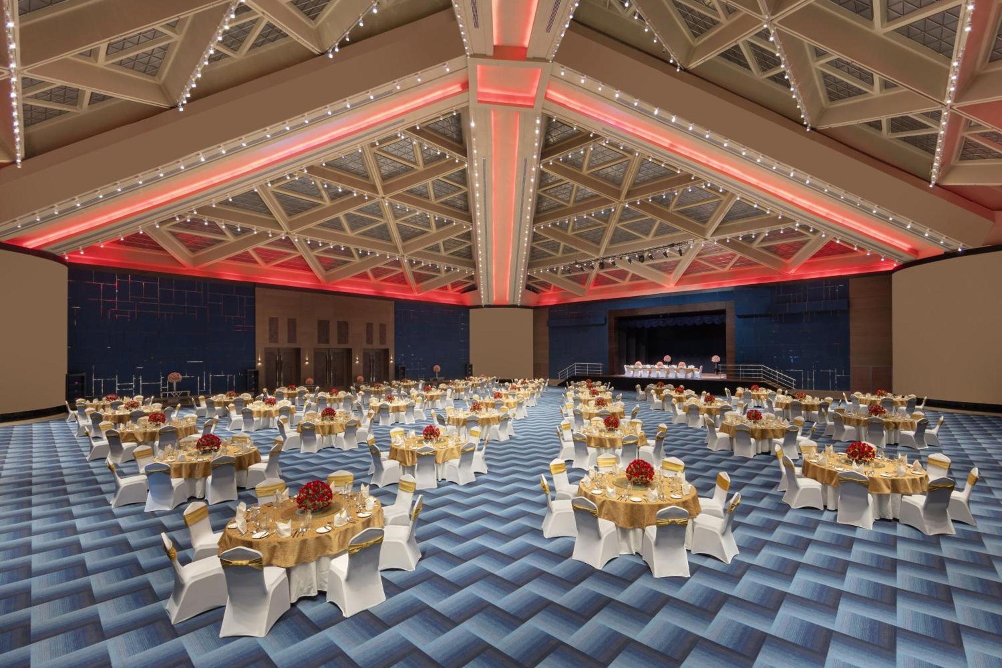 Sheraton Grand Bengaluru Whitefield Hotel & Convention Center Bagian luar foto