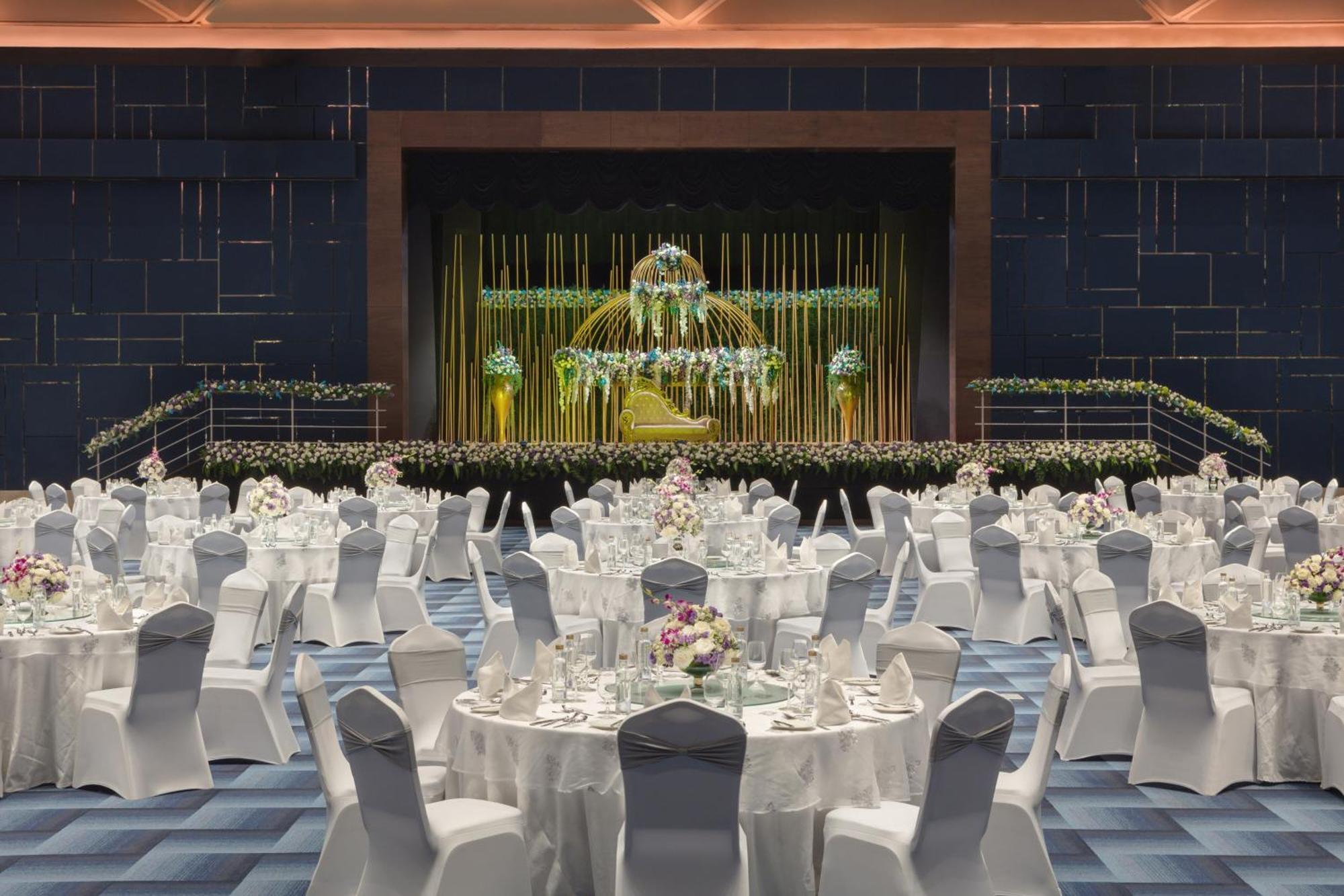 Sheraton Grand Bengaluru Whitefield Hotel & Convention Center Bagian luar foto