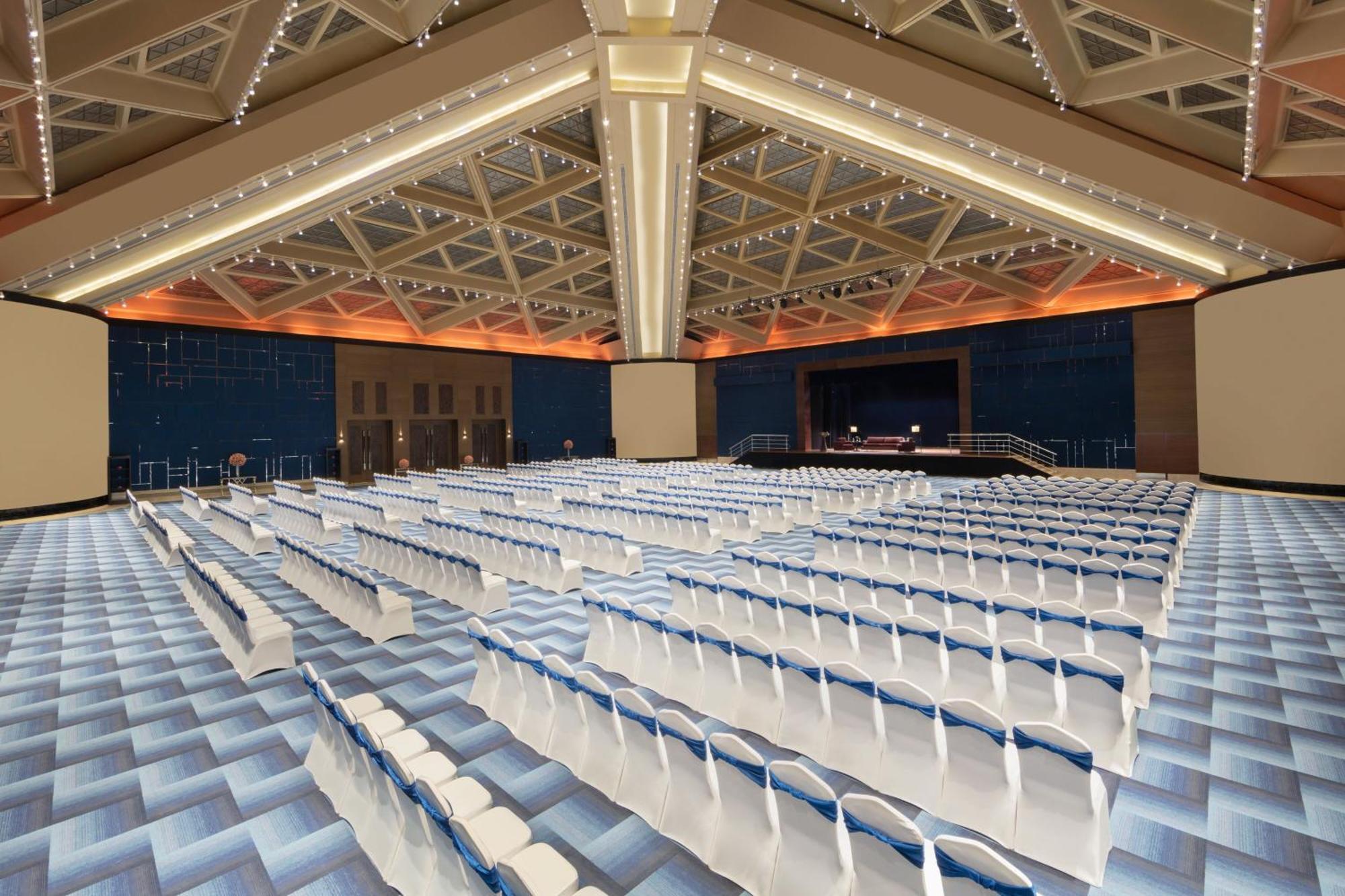 Sheraton Grand Bengaluru Whitefield Hotel & Convention Center Bagian luar foto