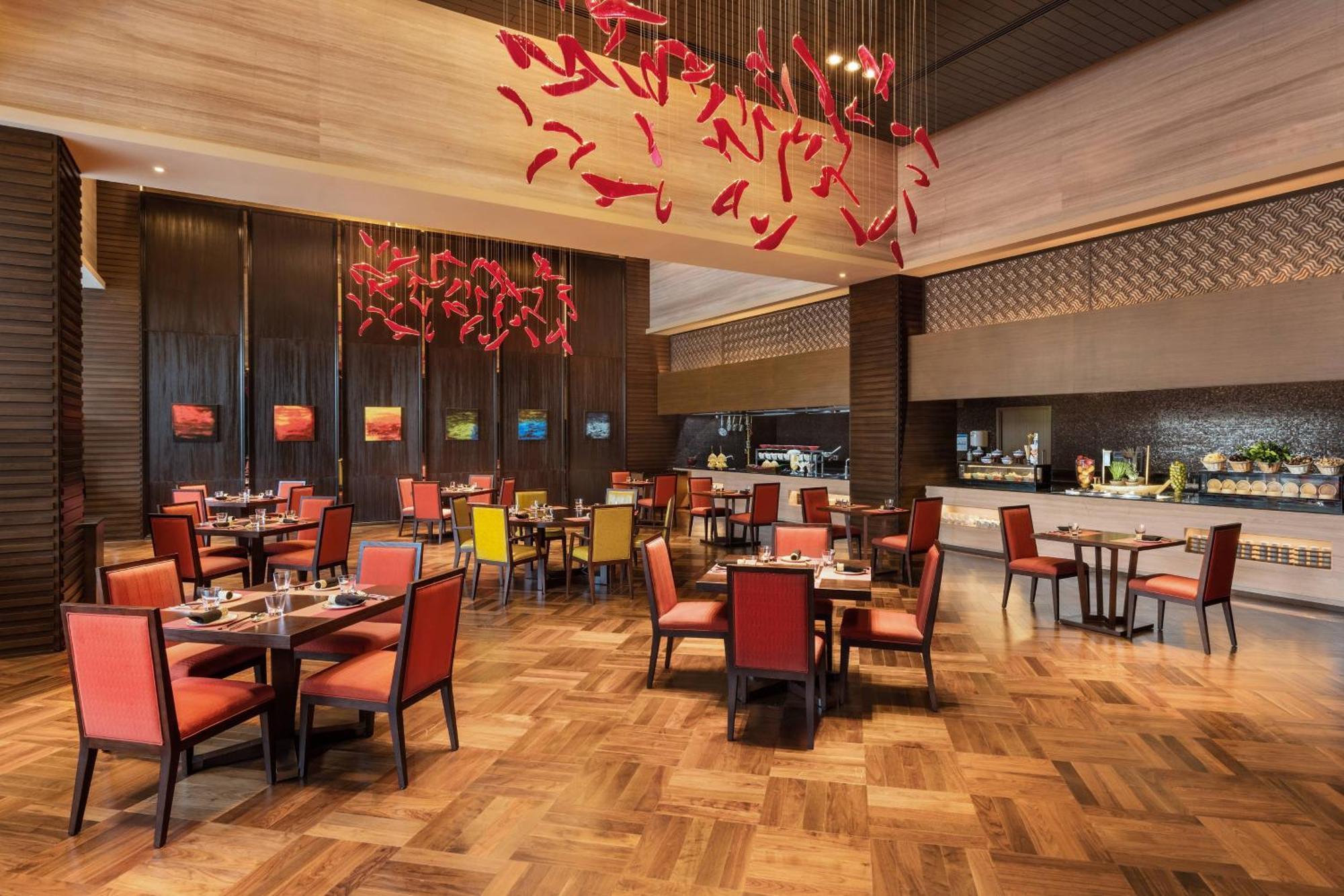 Sheraton Grand Bengaluru Whitefield Hotel & Convention Center Bagian luar foto