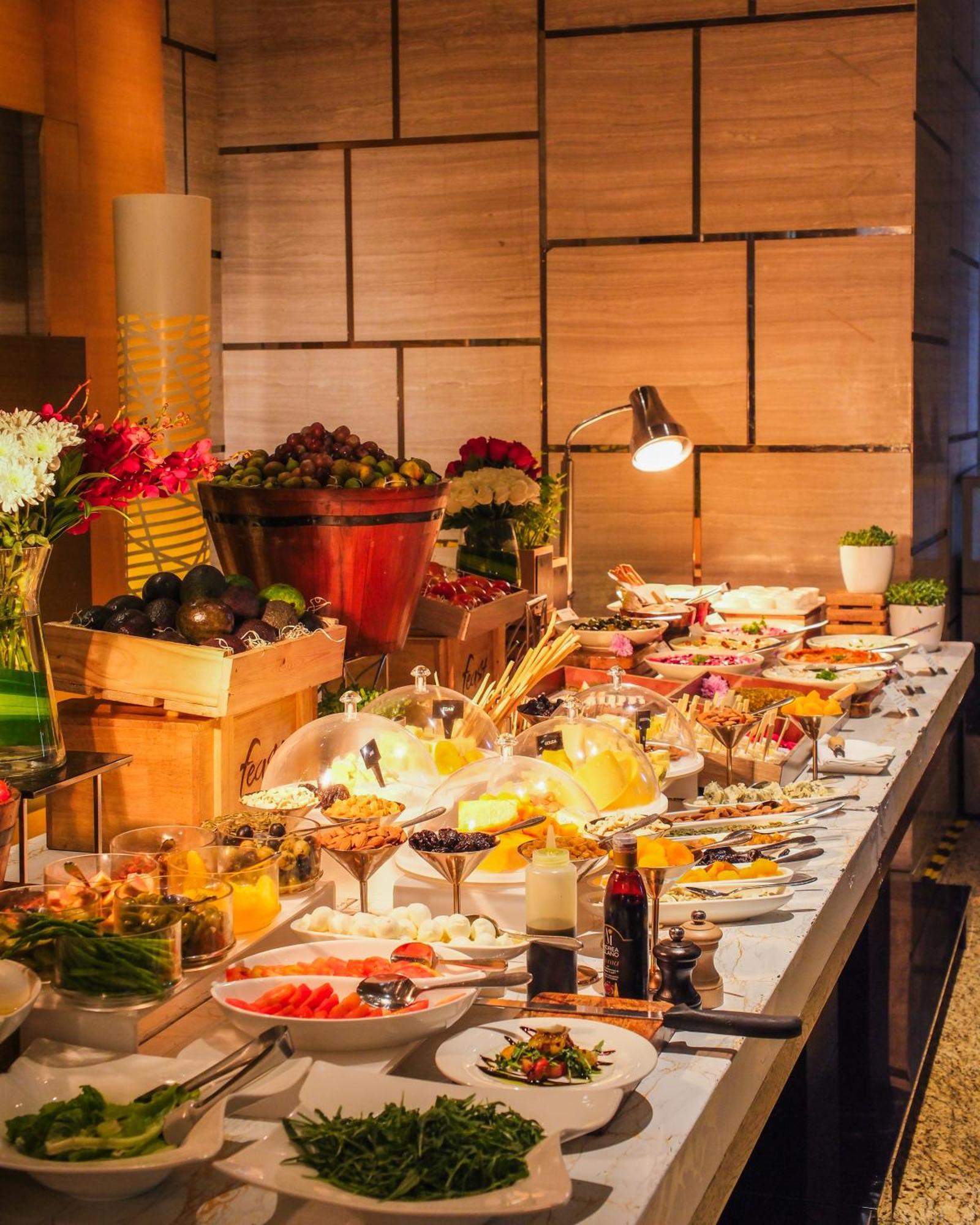 Sheraton Grand Bengaluru Whitefield Hotel & Convention Center Bagian luar foto